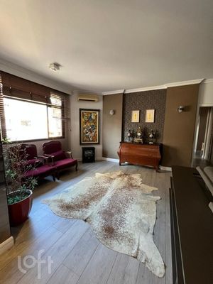 Image 18 - 886722