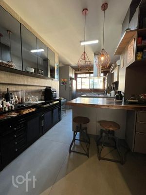 Image 31 - 886722