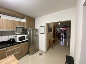 Image 34 - 886724