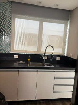 Image 9 - 886726