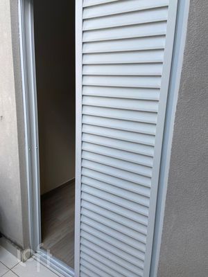 Image 8 - 886740