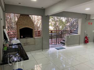 Image 21 - 886740
