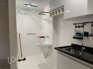 Image 4 - 886740