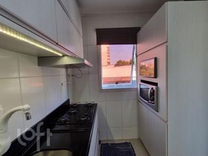 Image 13 - 886748