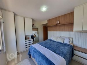 Image 9 - 886748