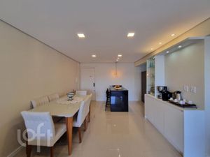 Image 4 - 886748