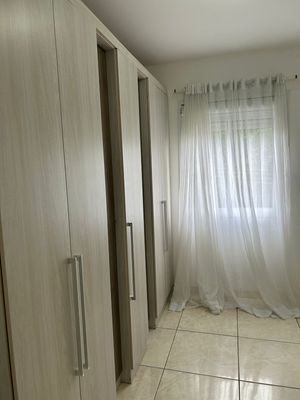Image 13 - 886749