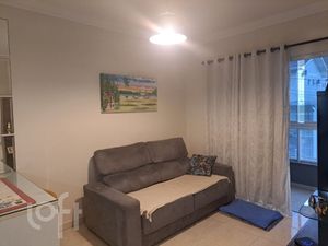 Image 10 - 886750