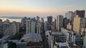 Image 4 - 886754