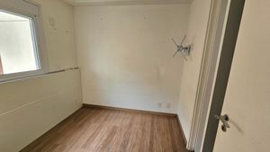 Image 8 - 886755