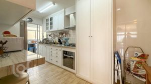 Image 9 - 886773