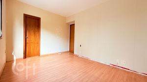 Image 18 - 886786