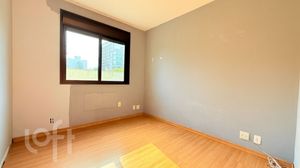 Image 15 - 886786