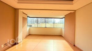 Image 1 - 886786