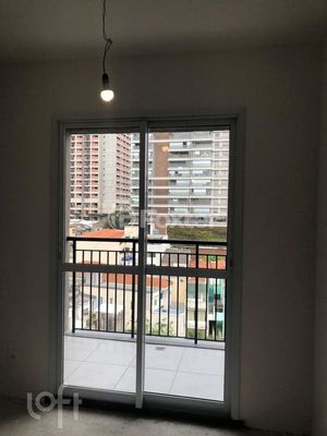 Image 6 - 886797