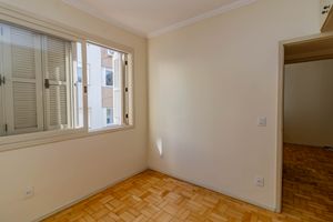 Image 11 - 886798