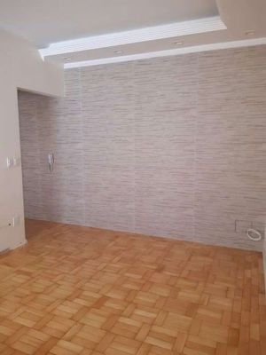 Image 3 - 886798