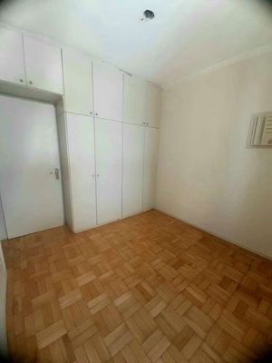 Image 15 - 886798