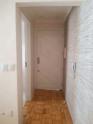 Image 6 - 886798