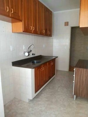 Image 8 - 886798
