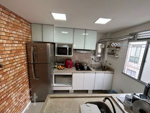 Image 12 - 886799