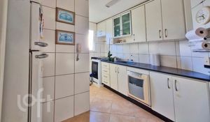 Image 6 - 886809