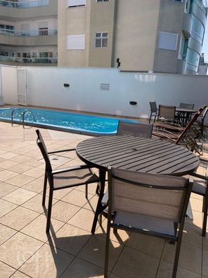 Image 8 - 886809