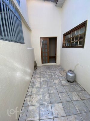 Image 10 - 886826