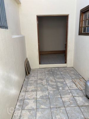 Image 9 - 886826