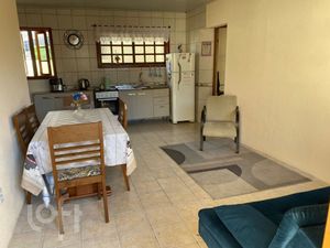 Image 18 - 886826