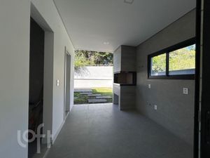 Image 4 - 886837