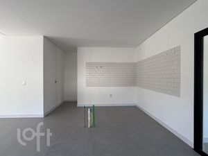 Image 8 - 886837