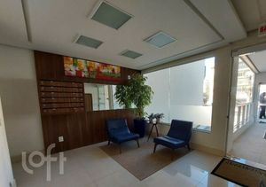Image 22 - 886842