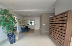 Image 21 - 886842