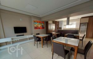 Image 16 - 886842