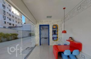 Image 13 - 886842