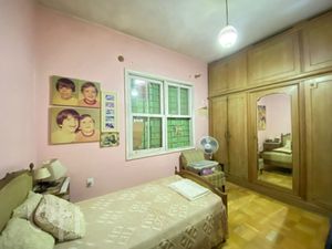 Image 13 - 886843