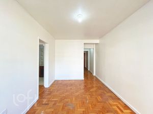Image 16 - 886847