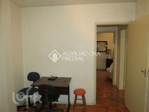 Image 6 - 886847