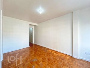 Image 17 - 886847