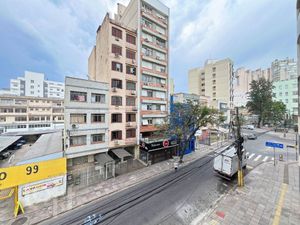 Image 19 - 886847