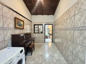 Image 15 - 886849