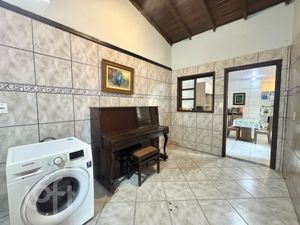 Image 14 - 886849