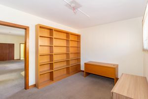 Image 15 - 886855