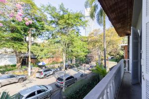 Image 25 - 886855