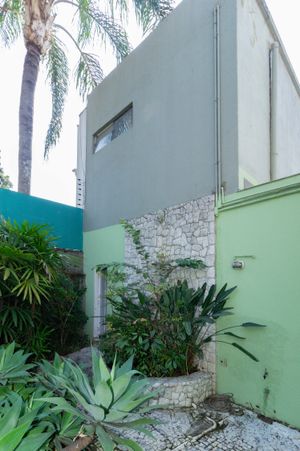 Image 62 - 886855