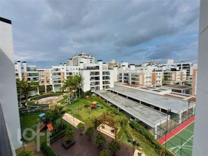Image 9 - 886859