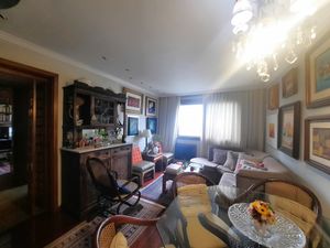 Image 4 - 886909
