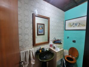 Image 11 - 886909