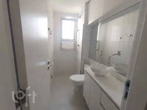 Image 9 - 886910
